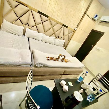 Swaran House Hotel Amritsar Exterior photo