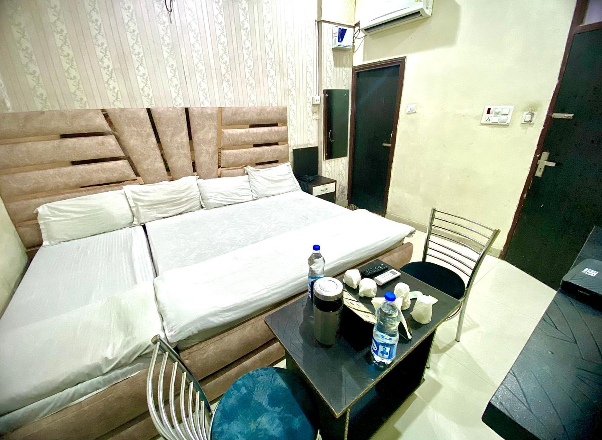 Swaran House Hotel Amritsar Exterior photo