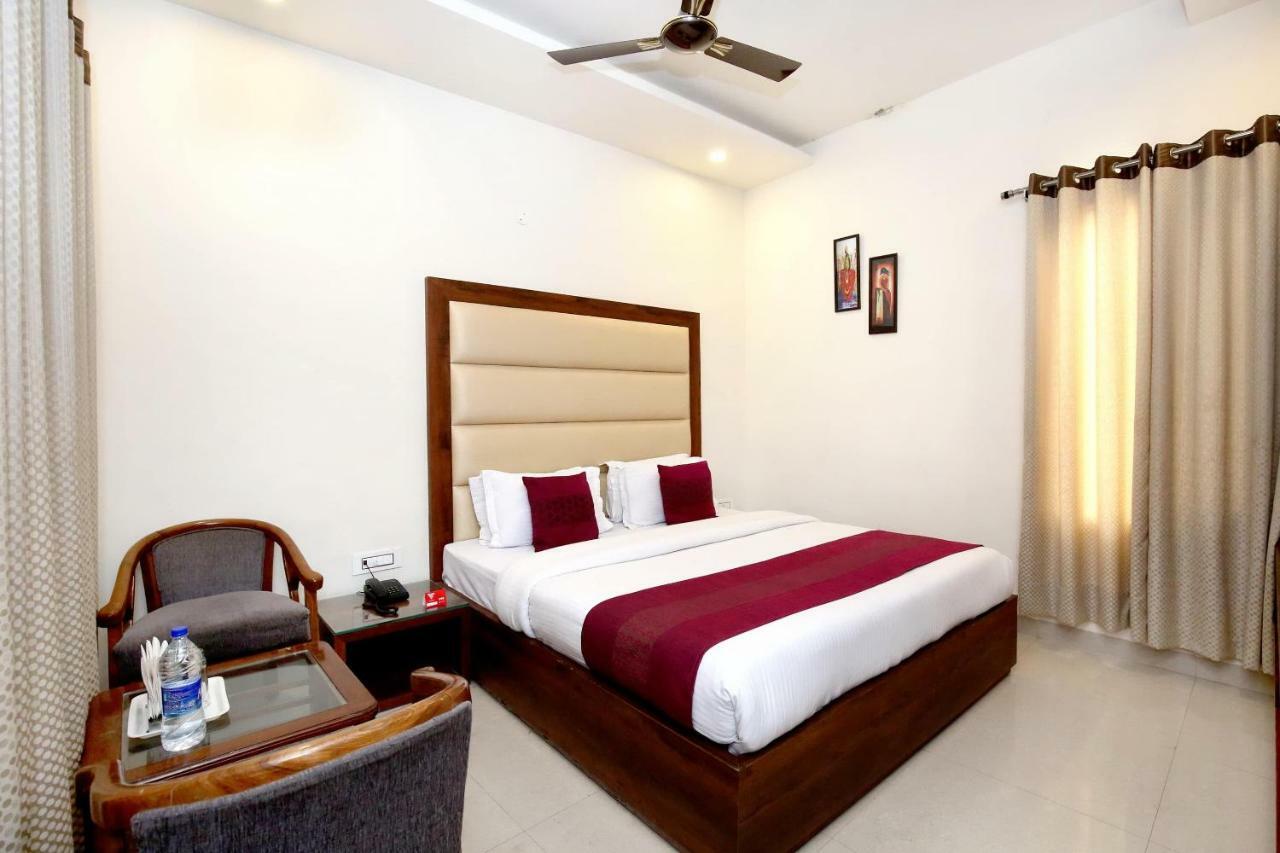 Swaran House Hotel Amritsar Exterior photo